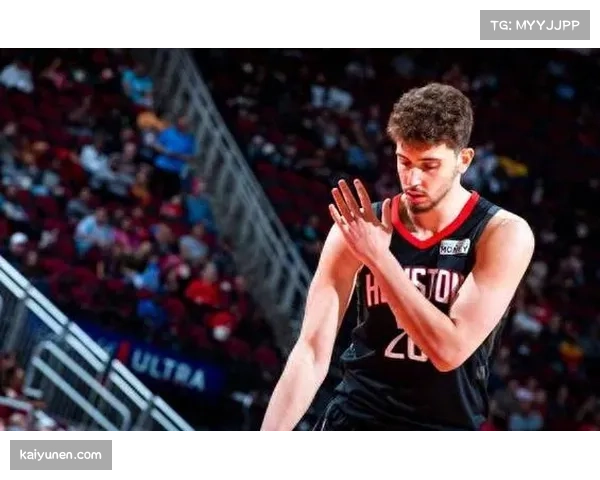 火箭乌度卡试验无限换防体系 启用芬尼史密斯提升阵容机动性